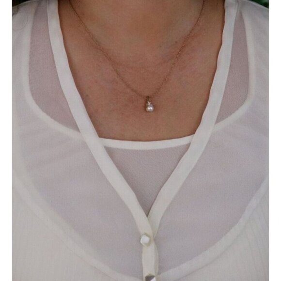 10k Yellow Gold Freshwater Pearl & Cubic Zirconia Necklace 18" Chain - Picture 4 of 7